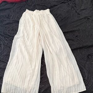 Elegant White Pleated Women's Pants